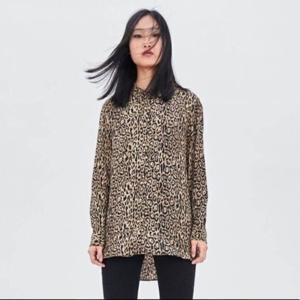 Zara trafaluc leopard print button up long top